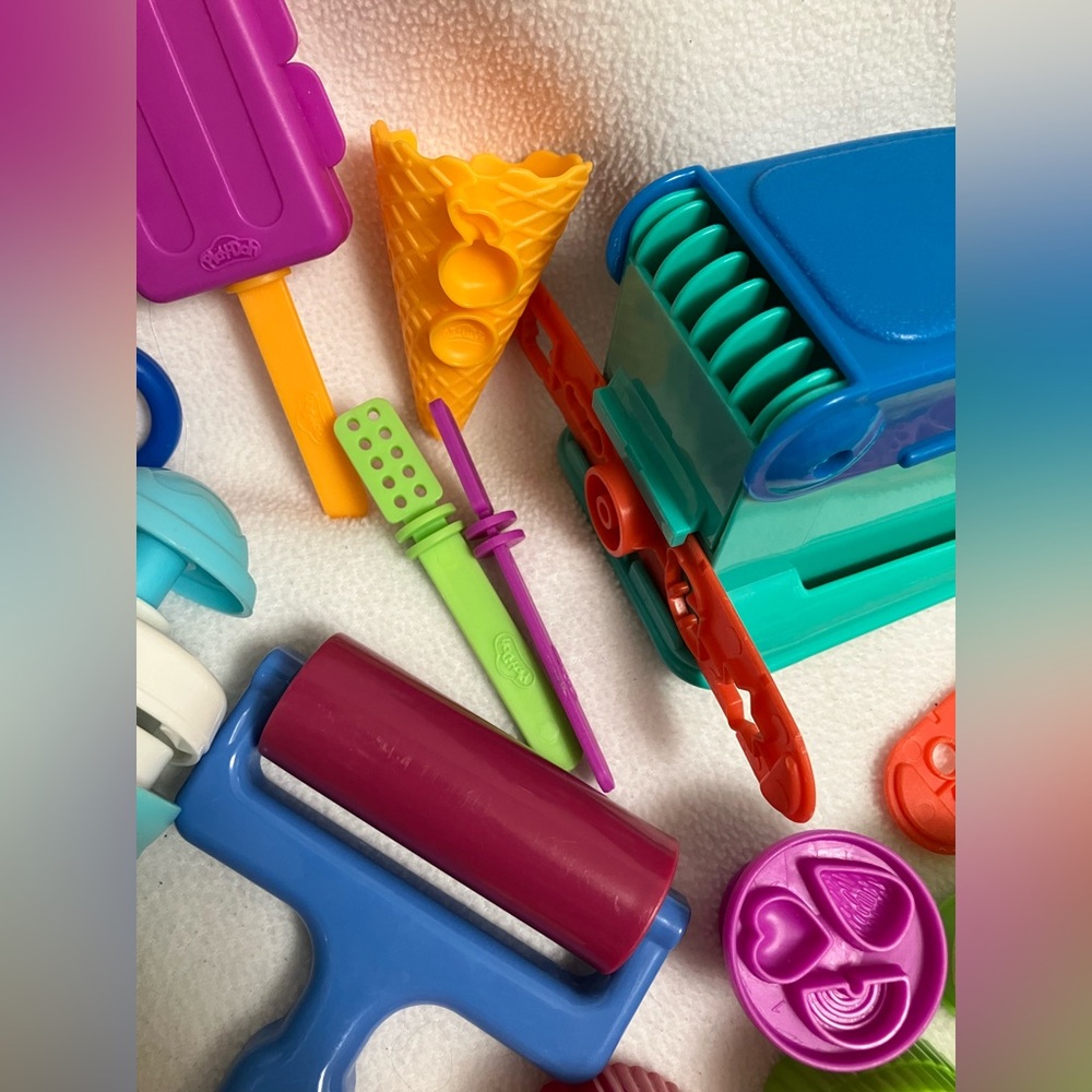 Kids Multicolor Play Doh Tool lot - Picture 7 of 12